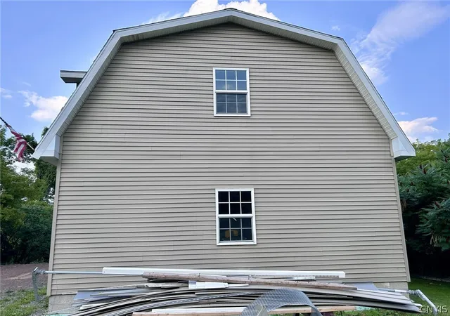 Photo 4 of Single family home for sale at 5804 West Rd, Munnsville, NY 13409 | MLS# S1703239 | Listing updated on 2026-08-01
