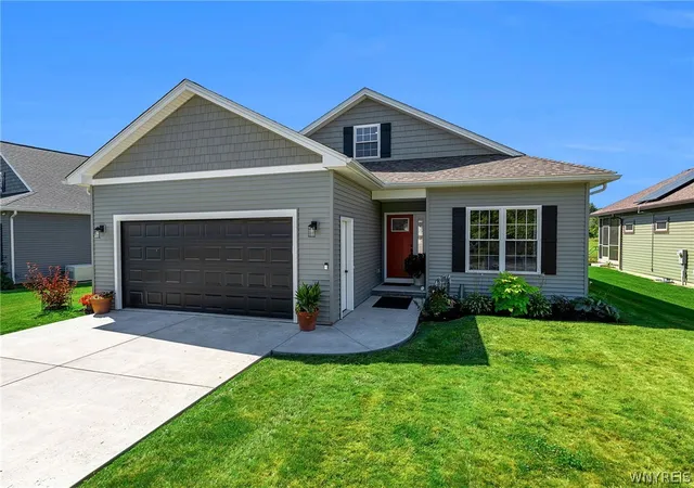 1st image of 22 Deer View Dr, Royalton, NY 14001 | MLS# B1701981