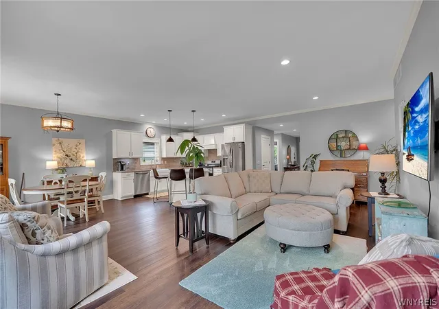 5th image of 22 Deer View Dr, Royalton, NY 14001 | MLS# B1701981