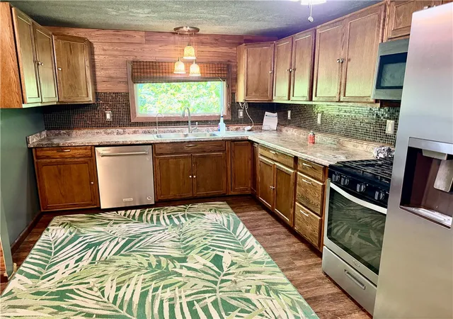 5th image of 138 W William St, Corning, NY 14830 | MLS# R1703452