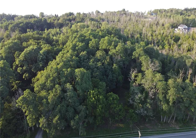 3rd image of 1830 Lake Rd, Webster, NY 14580 | MLS# R1703361