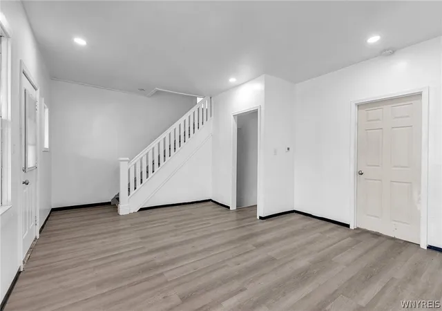 3rd image of 345 Florida St, Buffalo, NY 14208 | MLS# B1703624