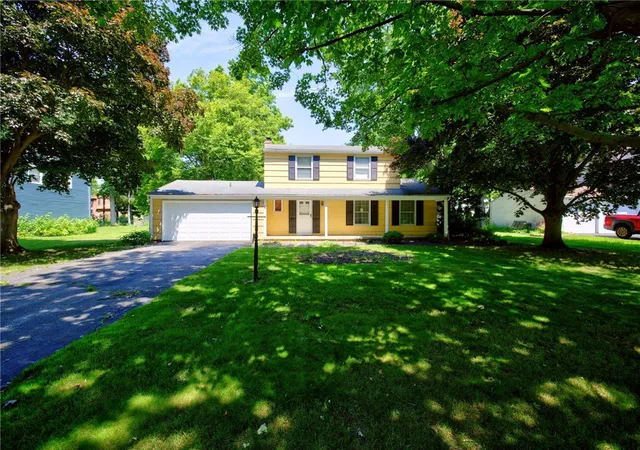 3rd image of 6 Baymon Dr, Chili, NY 14624 | MLS# R1700613