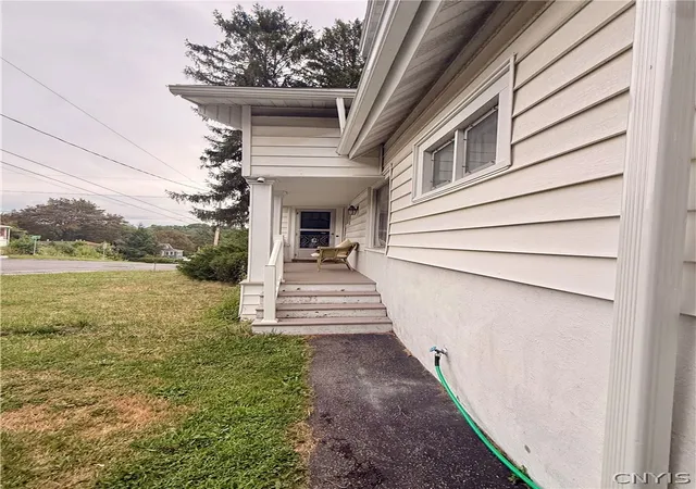 2nd image of 1120 Stolp Ave, Syracuse, NY 13207 | MLS# S1703546