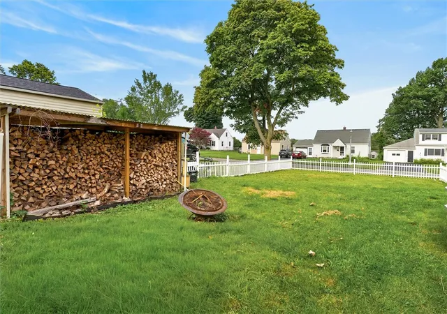 22nd image of 431 Malden St, Greece, NY 14615 | MLS# R1703588