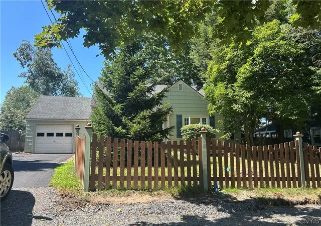 4th image of 815 2Nd St, Salina, NY 13088 | MLS# S1703734
