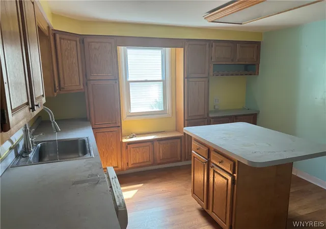 5th image of 1288 Sisson Dr, North Tonawanda, NY 14120 | MLS# B1703031