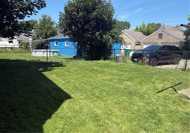 3rd image of 2438 Forest Ave, Niagara Falls, NY 14301 | MLS# B1703505