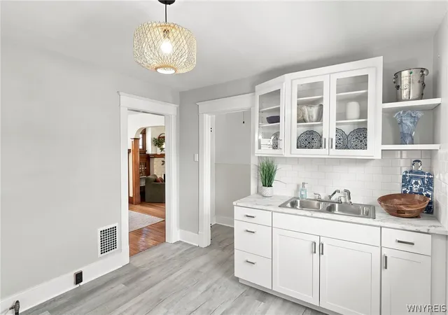 5th image of 181 Knowlton Ave, Tonawanda, NY 14217 | MLS# B1703556