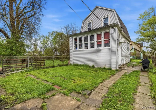Listing Photo 2 - Condo for sale in building located at 60 Kermit Ave, Buffalo, NY 14215 - Unit #