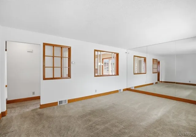 4th image of 145 Holly St, Buffalo, NY 14206 | MLS# B1703673