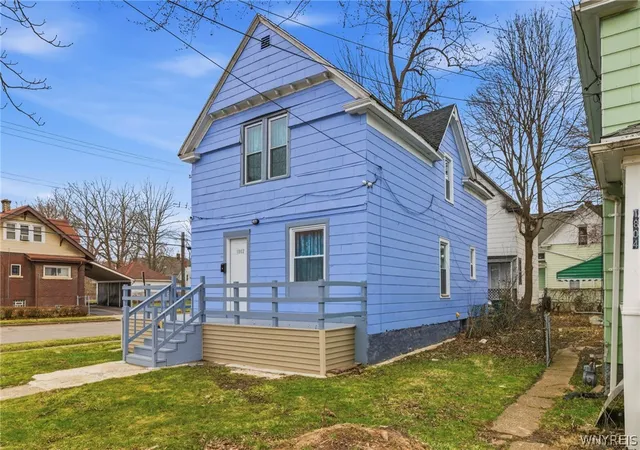 3rd image of 1802 Cleveland Ave, Niagara Falls, NY 14305 | MLS# B1703791