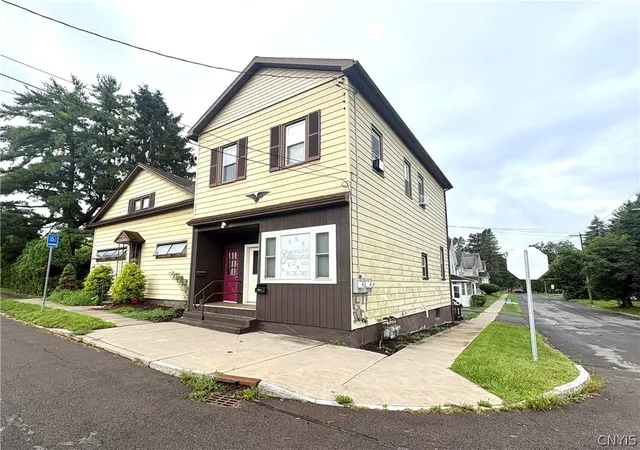 Photo 1 of Single family home for sale at 159 Washington St, Auburn, NY 13021 | MLS# S1701104 | Listing updated on 2026-08-03