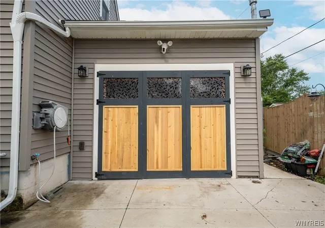 3rd image of 10 Terry Ln, Buffalo, NY 14225 | MLS# B1703655