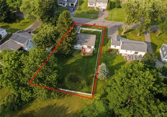 3rd image of 3833 East St, Skaneateles, NY 13152 | MLS# S1703897