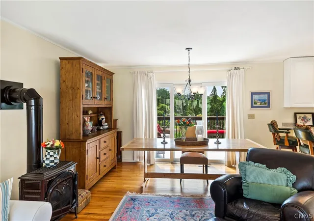 4th image of 3833 East St, Skaneateles, NY 13152 | MLS# S1703897