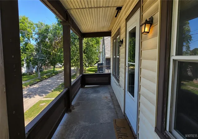Listing Photo 4 - Condo for sale in building located at 515 29th St, Niagara Falls, NY 14301
