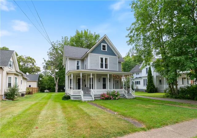 1st image of 92 South Ave, Webster, NY 14580 | MLS# R1700904