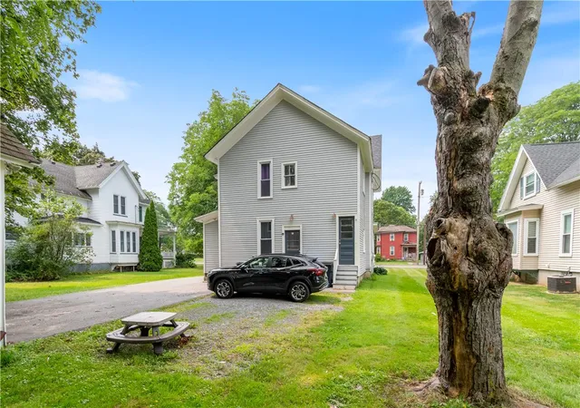 2nd image of 92 South Ave, Webster, NY 14580 | MLS# R1700904