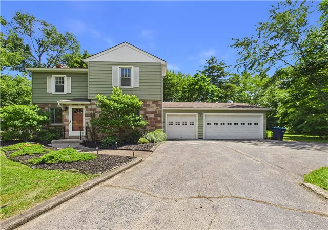 2nd image of 2851 Elmwood Ave, Brighton, NY 14618 | MLS# R1703758