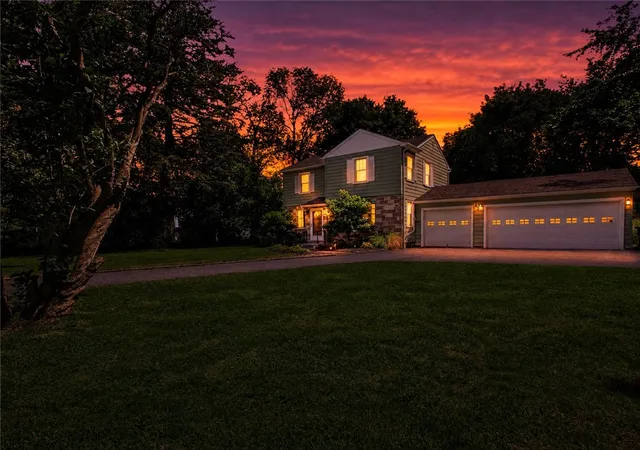 43rd image of 2851 Elmwood Ave, Brighton, NY 14618 | MLS# R1703758