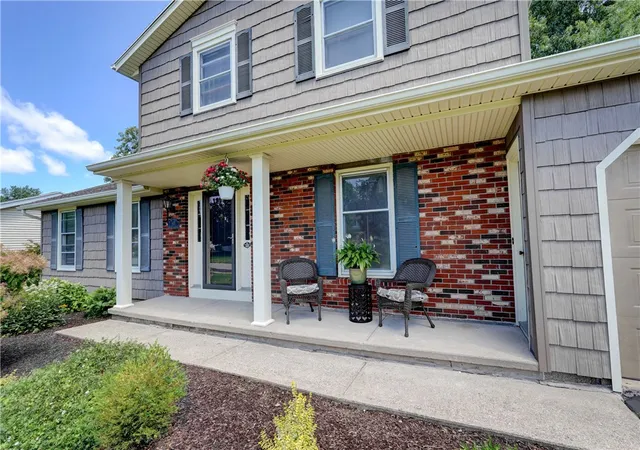 2nd image of 40 Red Rock Cir, Greece, NY 14626 | MLS# R1702686