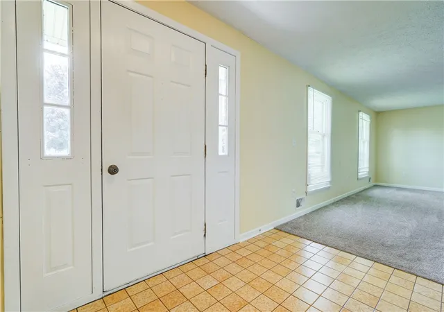 3rd image of 40 Red Rock Cir, Greece, NY 14626 | MLS# R1702686