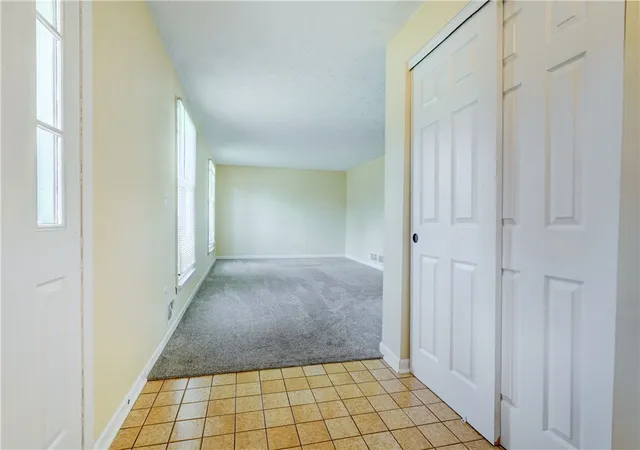 4th image of 40 Red Rock Cir, Greece, NY 14626 | MLS# R1702686