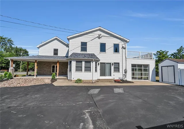 3rd image of 5113 William St, Lancaster, NY 14086 | MLS# B1703302