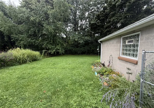 4th image of 4 Bradfield St, Rochester, NY 14611 | MLS# R1703743