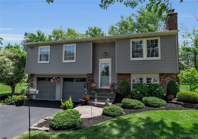 2nd image of 3617 Connie Trail, Hamburg, NY 14219 | MLS# B1703838