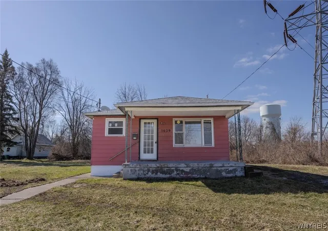 1st image of 5629 Girard Ave, Niagara Falls, NY 14304 | MLS# B1704201