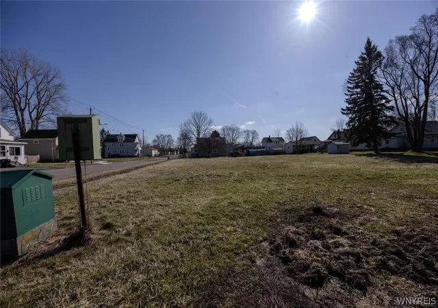 32nd image of 5629 Girard Ave, Niagara Falls, NY 14304 | MLS# B1704201