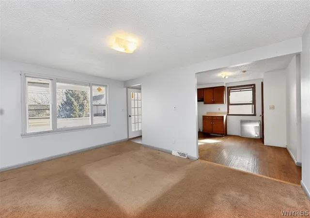 3rd image of 5629 Girard Ave, Niagara Falls, NY 14304 | MLS# B1704201