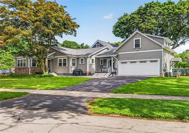 3rd image of 108 Mayflower Dr, Brighton, NY 14618 | MLS# R1703479