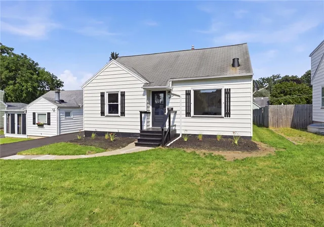 3rd image of 218 Willowbrook Rd, Greece, NY 14616 | MLS# R1704217