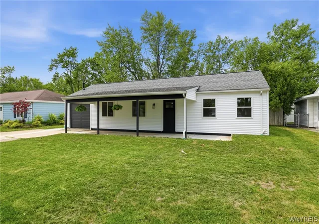 3rd image of 454 Campus Dr, Amherst, NY 14226 | MLS# B1703671