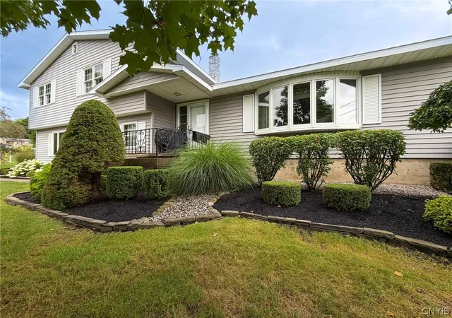 Photo 4 of Single family home for sale at 12 Gilbert Rd, Whitesboro, NY 13492 | MLS# S1704258 | Listing updated on 2026-08-04