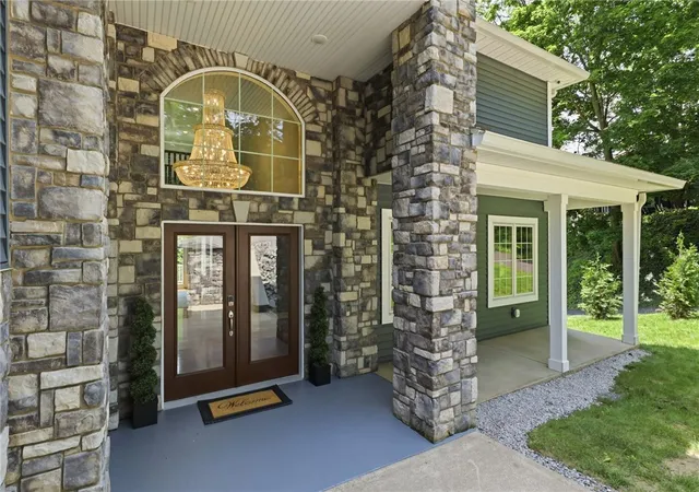 5th image of 667 Seneca Rd, Irondequoit, NY 14622 | MLS# R1703989