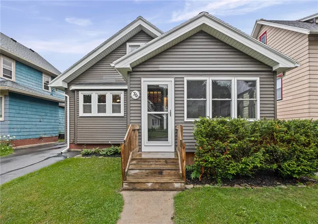 2nd image of 76 Eastview Ave, Irondequoit, NY 14609 | MLS# R1703702