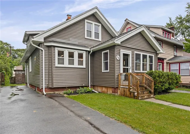 4th image of 76 Eastview Ave, Irondequoit, NY 14609 | MLS# R1703702