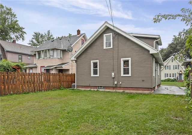 5th image of 76 Eastview Ave, Irondequoit, NY 14609 | MLS# R1703702