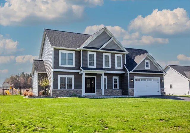 3rd image of 237 Collamer Rd, Parma, NY 14468 | MLS# R1703908