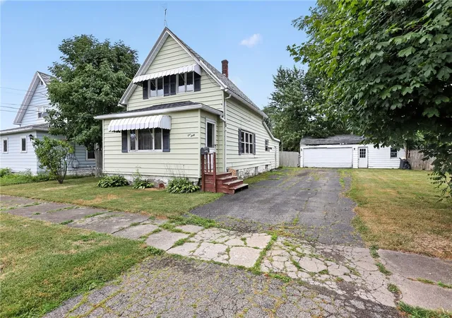2nd image of 160 S Margay St, Dunkirk, NY 14048 | MLS# R1704297