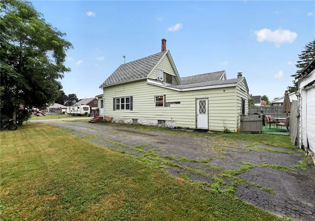 5th image of 160 S Margay St, Dunkirk, NY 14048 | MLS# R1704297