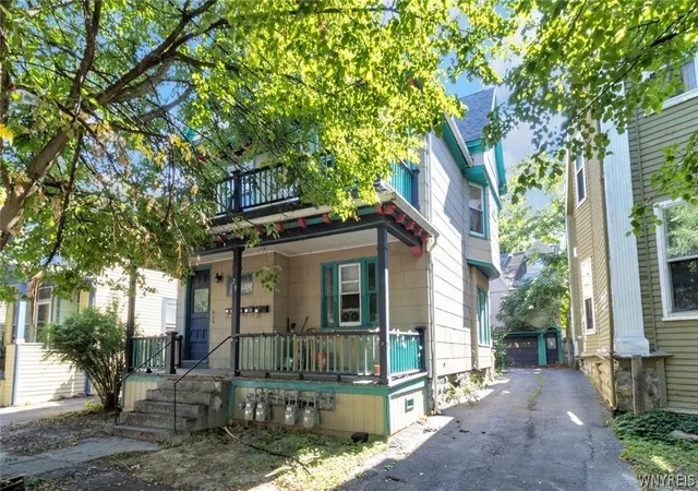 1st image of 29 Livingston St, Buffalo, NY 14213 | MLS# B1703809
