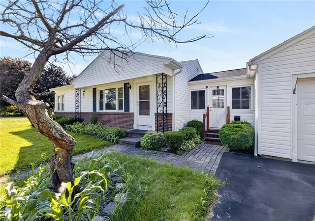 1st image of 1166 Beach Ave, Greece, NY 14612 | MLS# R1704206