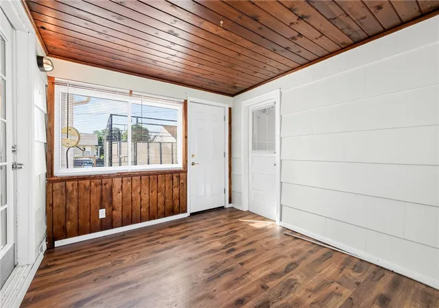 2nd image of 1166 Beach Ave, Greece, NY 14612 | MLS# R1704206