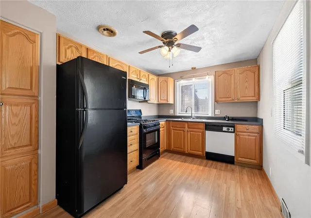 4th image of 1166 Beach Ave, Greece, NY 14612 | MLS# R1704206