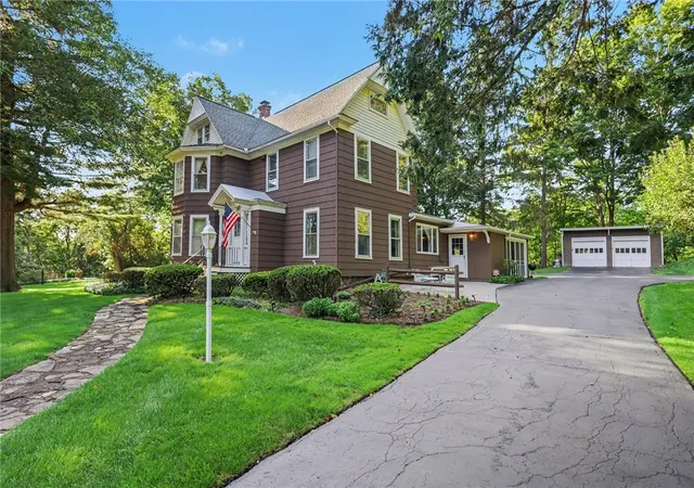 2nd image of 1871 Blossom Rd, Penfield, NY 14625 | MLS# R1703425